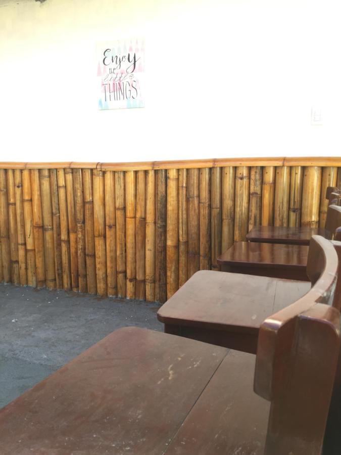 Bohemian Bohol Hostel Panglao Extérieur photo